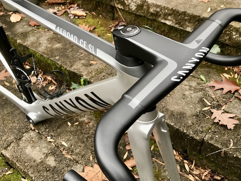 2019 Canyon Aeroad CF SL frameset and H36 Aerocockpit For Sale