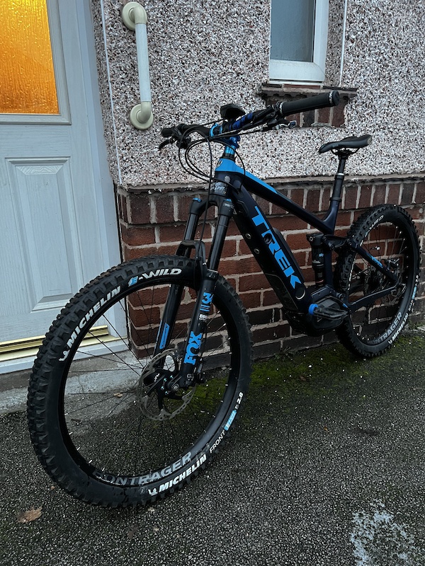 trek powerfly 8