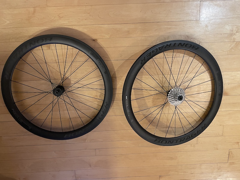 dt swiss carbon wheels