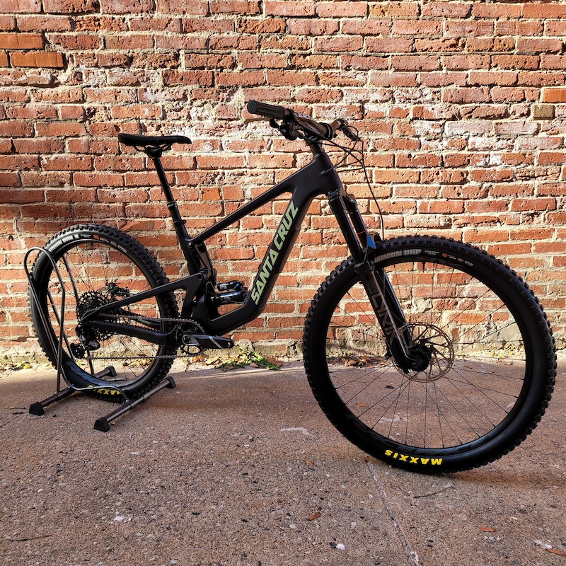 2023 Santa Cruz Bronson R / carbon C / MX Matte Black / V4 For Sale