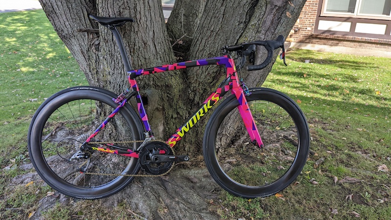 S works tarmac online pink