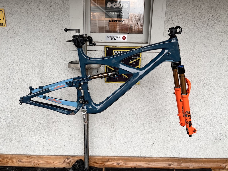2020 Ibis Mojo 4 Frame and Fork (demo with warranty) For Sale