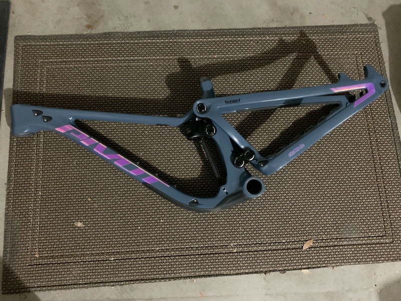 pivot shadowcat frame