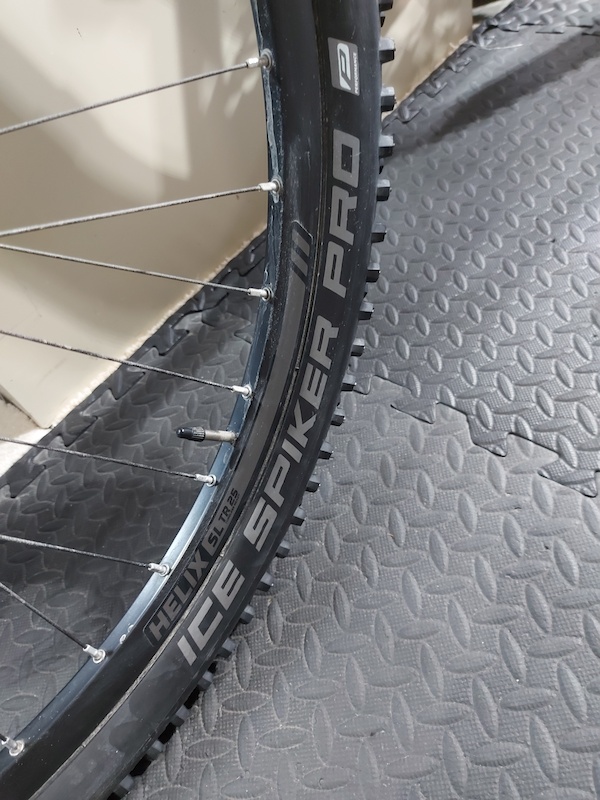 schwalbe ice spiker pro 27.5