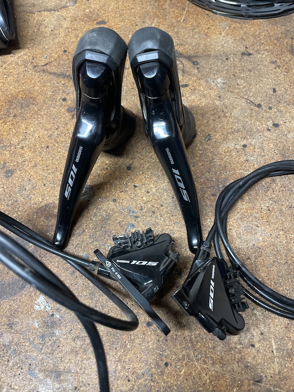 2019 Shimano 105 shift brake lever set For Sale