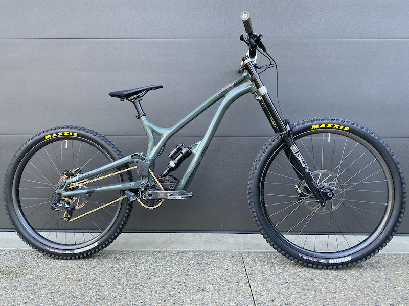 Commencal supreme for online sale