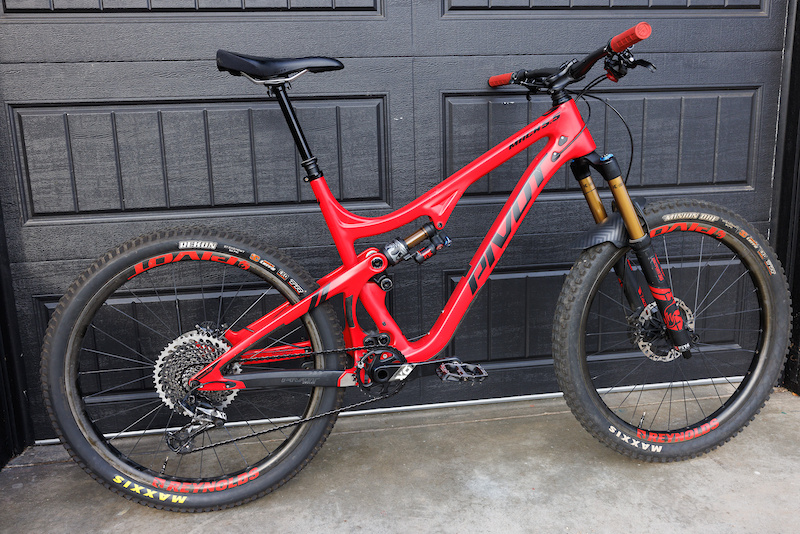 2018 Pivot Mach carbon wheels priced to sell For Sale