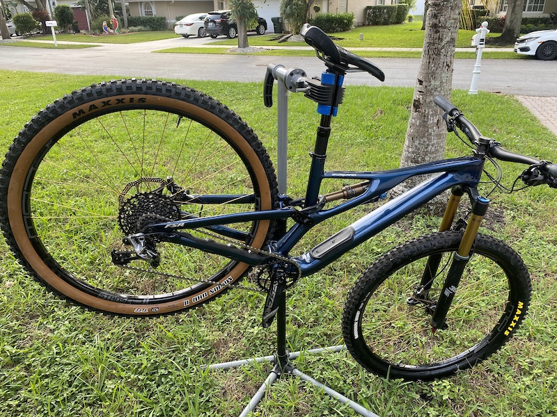 2017 specialized best sale stumpjumper carbon