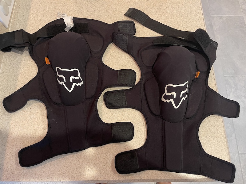 2022 FOX knee shin pads Launch D3O Medium For Sale