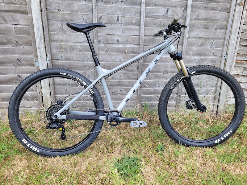 Vitus 27.5 hot sale hardtail