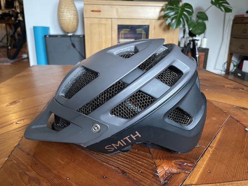 2022 Smith Forefront 2 - MIPS For Sale