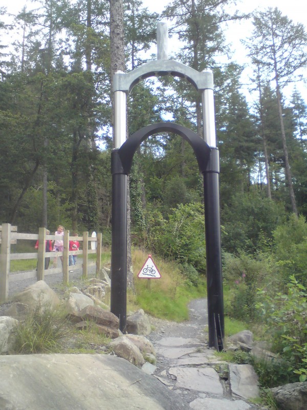 The Huge fork which are the start of all the trails