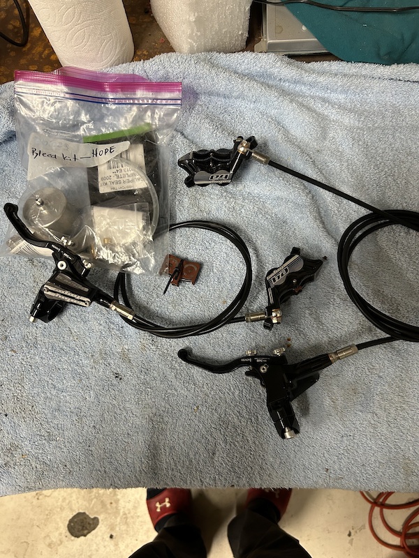 Hope Tech 3 E4 Brake set with Bleed Kit For Sale