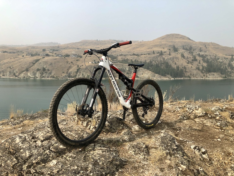 2016 rocky mountain thunderbolt