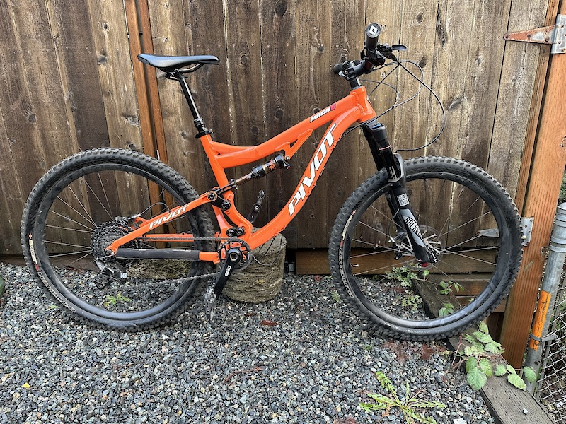 2017 PRICE DROP! Pivot Mach For Sale