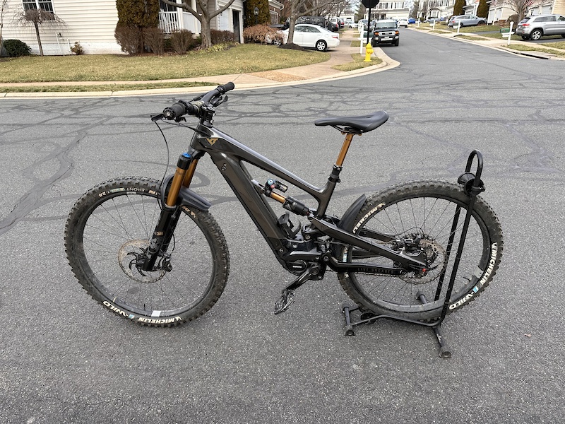 YT Decoy Elite size Small + new extra battery For Sale