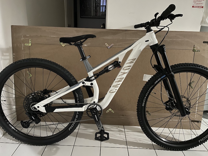 Mountain Bike Neuron Young Hero Canyon Neuron Al Young Hero 2025