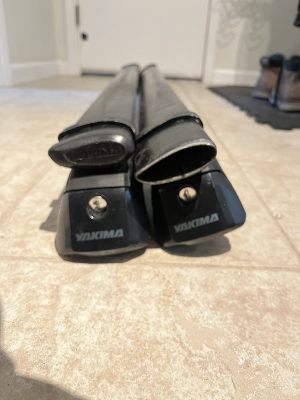 2020 Yakima Core Bars 50" w/ (4) Timberline Towers For Sale