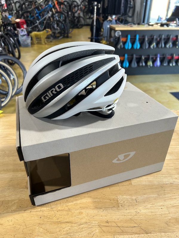 Giro clearance synthe 2020