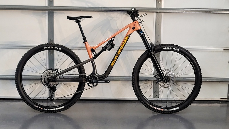 2022 Rocky Mountain Altitude Carbon 50 Medium For Sale