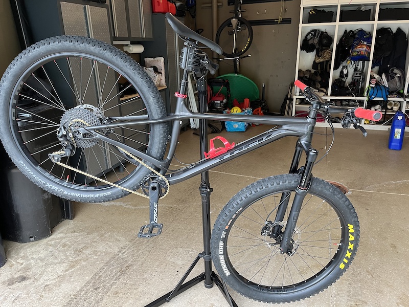 2019 trek stache 5 blue book