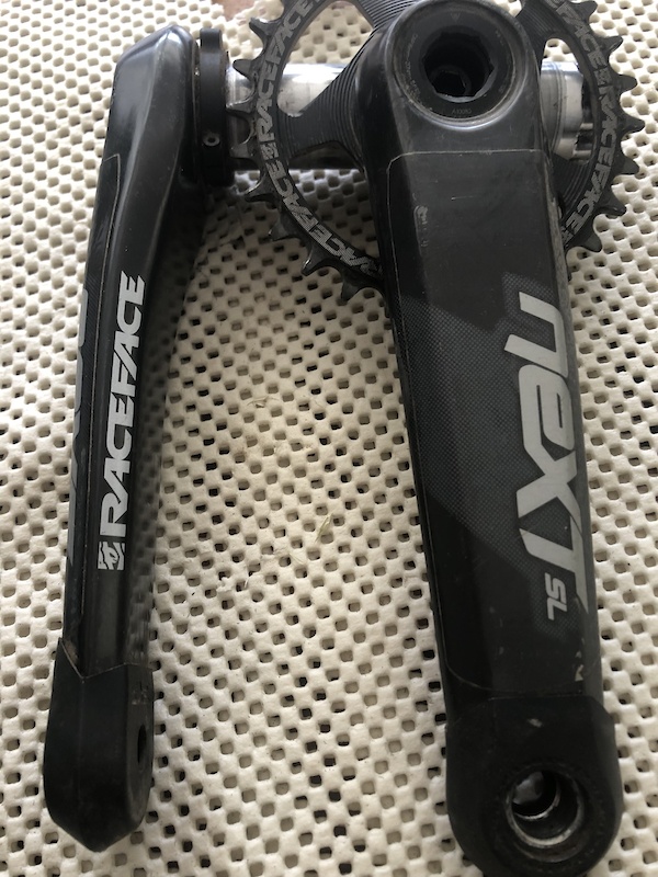 RaceFace Kettenstrebenpolster - Schutz Für Fahrradrahmen In Regular & Übergröße