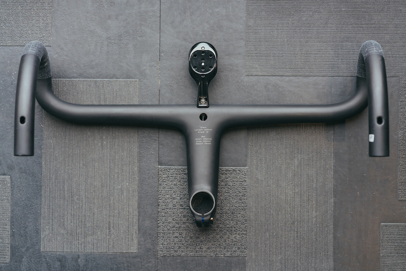 パーツ Roval Alpinist SL Cockpit 120mm x 440mm Roval Alpinist SL Cockpit - Handlebars with Integrated Stem