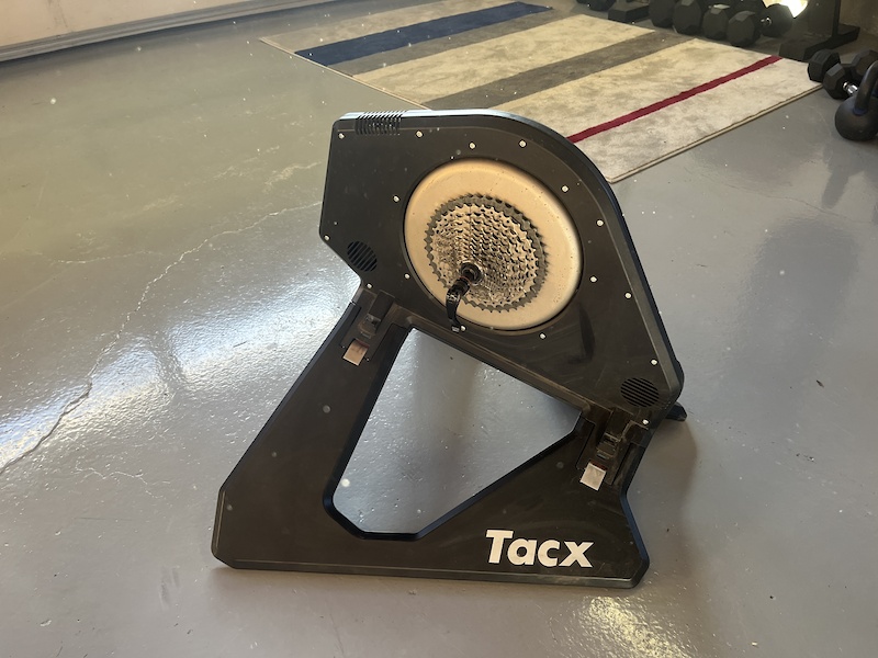 tacx t8000