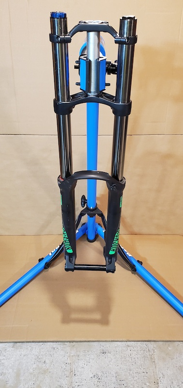 RockShox Domain Gold C1 Suspension Fork 27.5'' - Premium Performance main image 1