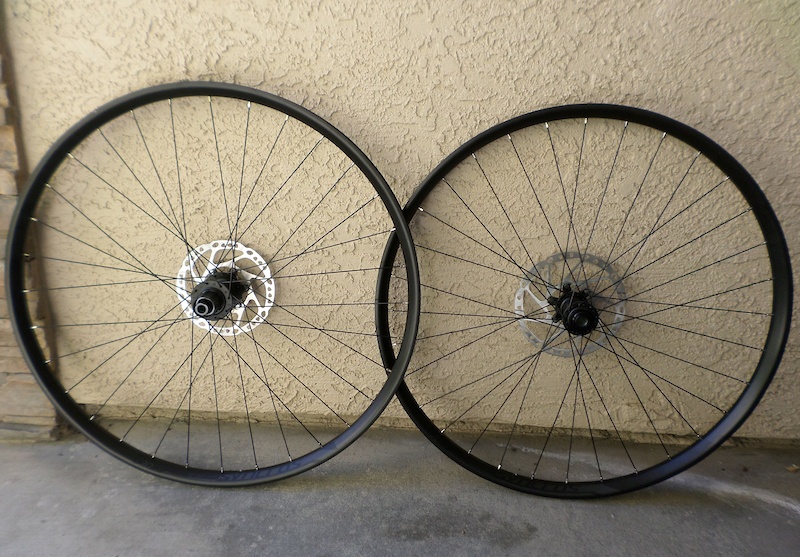 syncros x 30se 32h 30mm tubeless ready