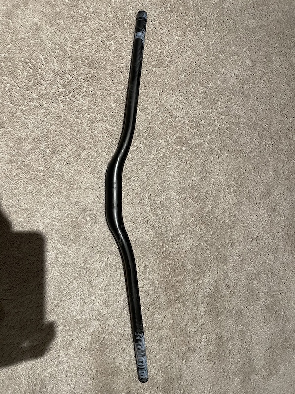 One Up Guidon Carbone V2 800mmX35mm