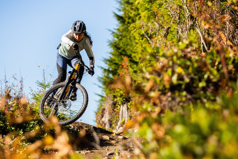 Video: Are E-Bikes For REAL Mountain Bikers? - Pinkbike