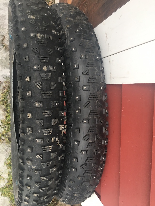 2021 Terrene Cake Eater 26 x 4.6 Light Studded For Sale