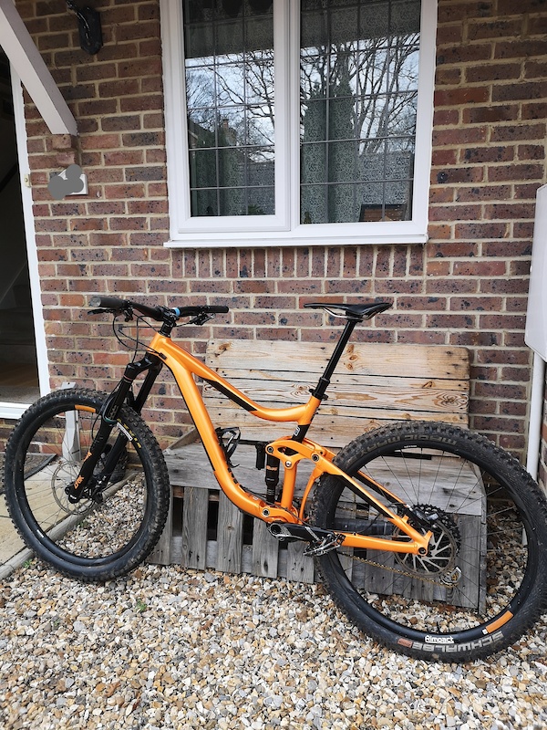 giant reign 1.5 2019