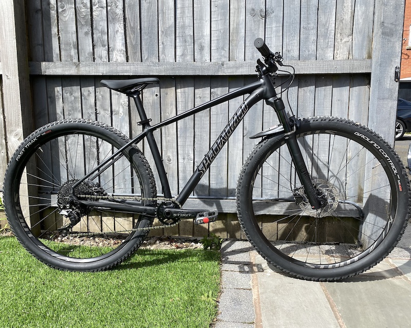 2019 specialized rockhopper specs