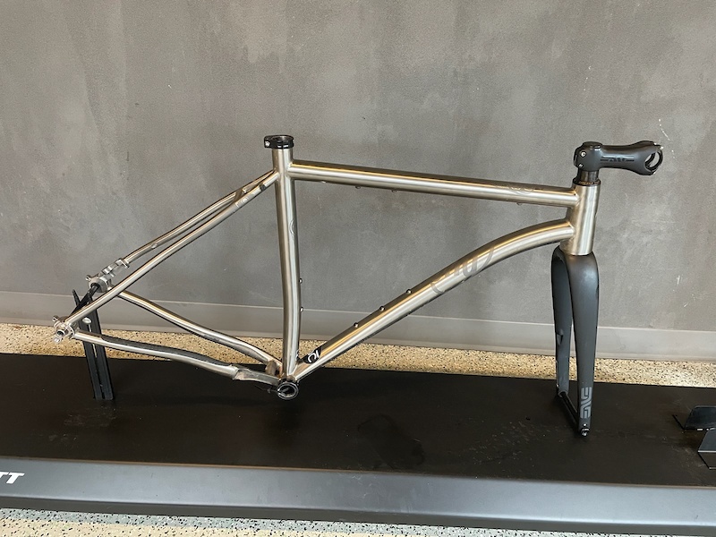 titanium gravel frameset