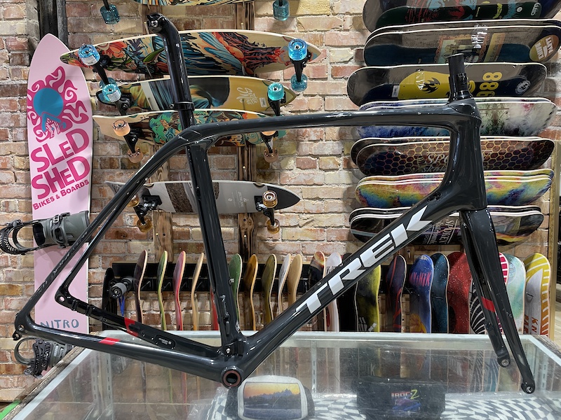 Trek domane best sale slr disc frameset