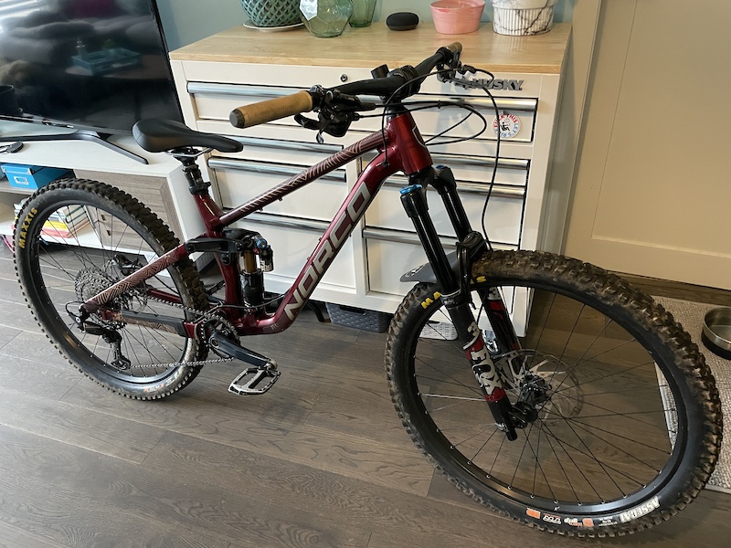 2021 Norco Sight A2 Med 27.5” Red/Silver For Sale
