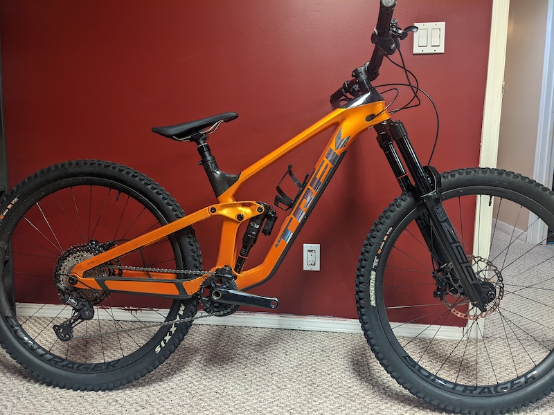 trek slash 9.8 xt 2021