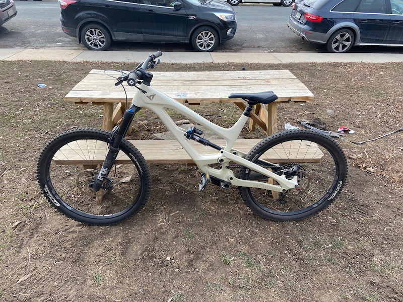 Yt capra dune grey sale