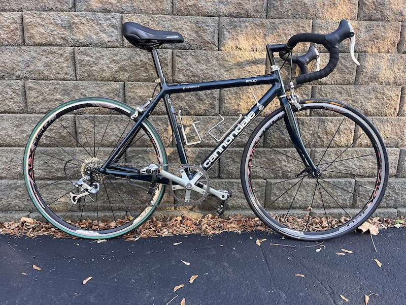 Cannondale r500 2.8 aluminum road online bike