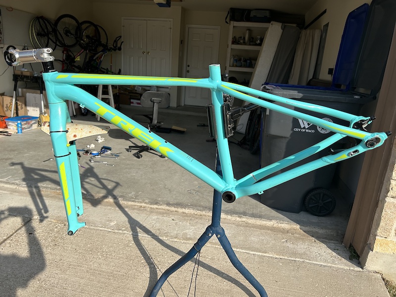 frame trek superfly