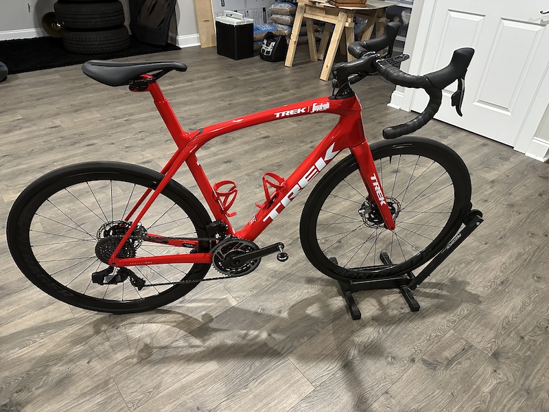 2022 Trek Domane SLR 9 eTap AXS 56cm w/ Powermeter For Sale