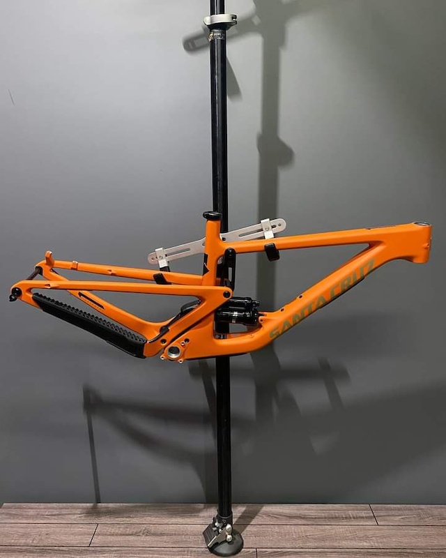 santa cruz hightower frame weight