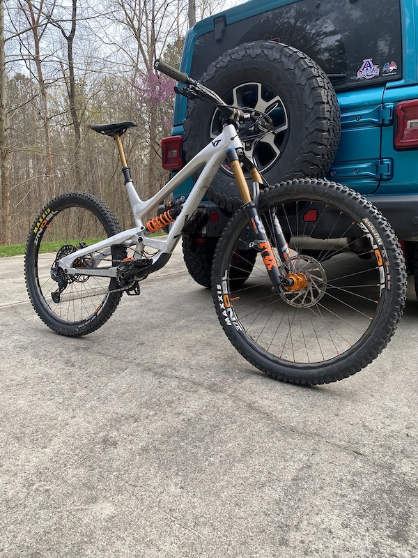 2019 yt capra 29 review