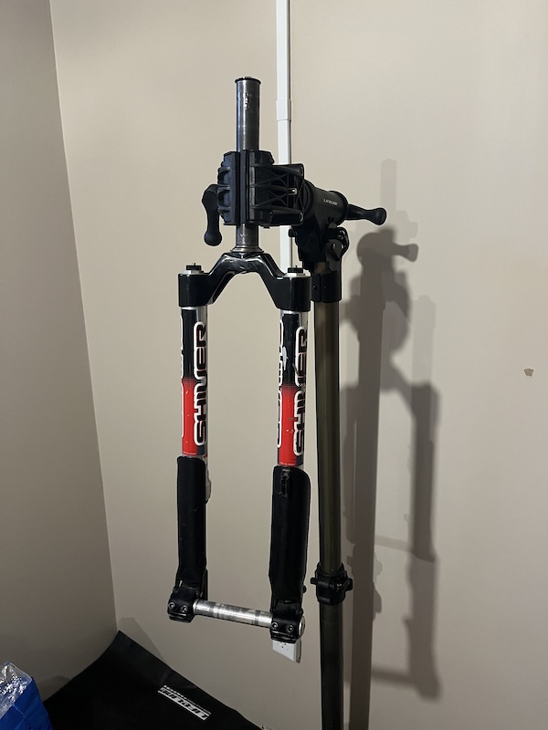 Fourche VTT inversé Marzocchi Shiver SC - Équipements vélos