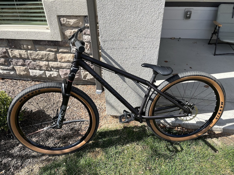 transition dirt jump frame