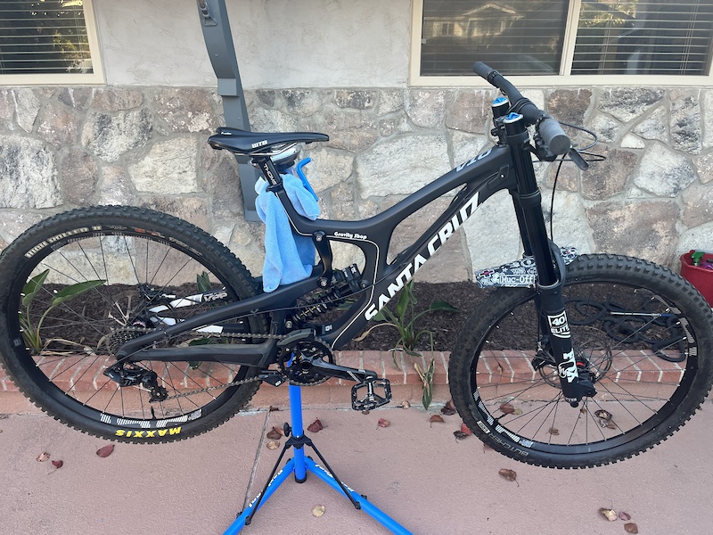santa cruz v10 2018 price