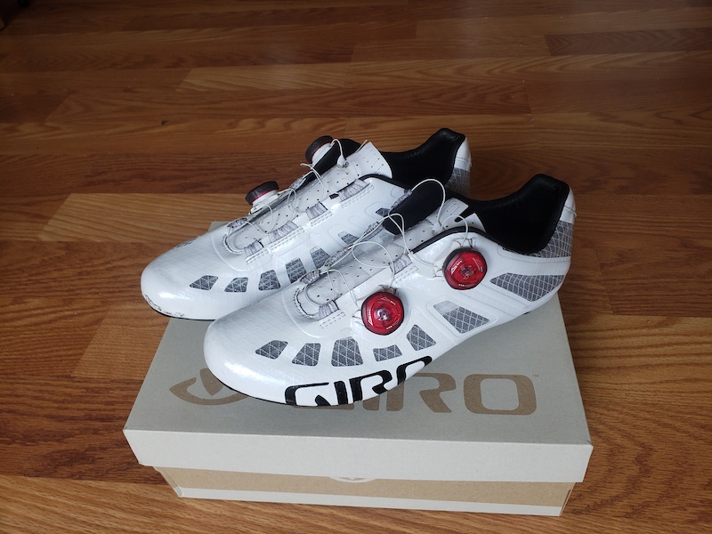giro carbon road shoes