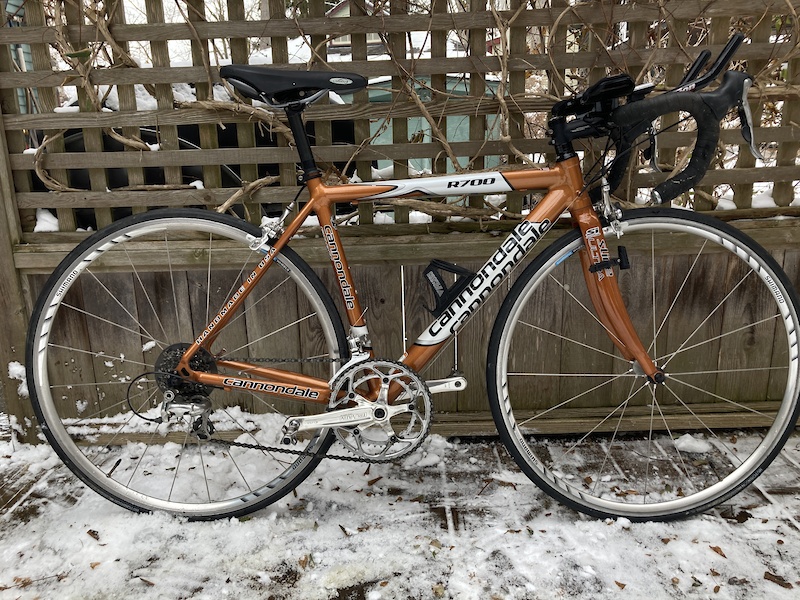 Cannondale キャノンデール R700 ロードバイク - 自転車本体